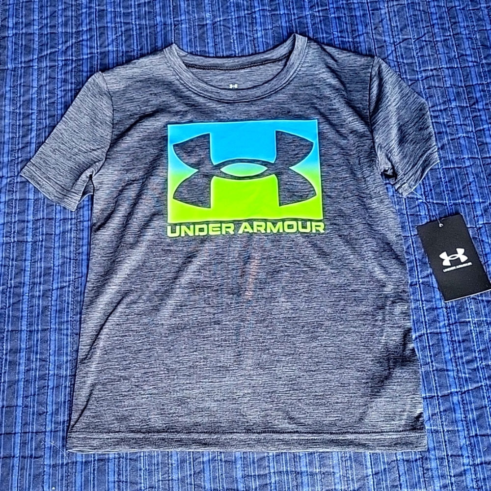 Boys size 6 Under Armour shirt